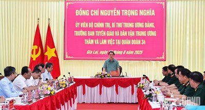 View - 	Đồng chí Nguyễn Trọng Nghĩa thăm, làm việc tại Quân đoàn 34
